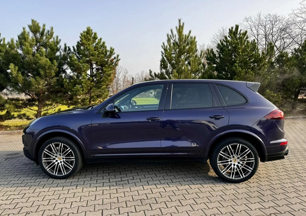 Porsche Cayenne cena 109000 przebieg: 380000, rok produkcji 2016 z Rogoźno małe 79